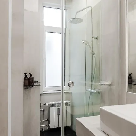 Casa Desideria 2bad 2bath, Parking , Vitosha Blvd * סופיה